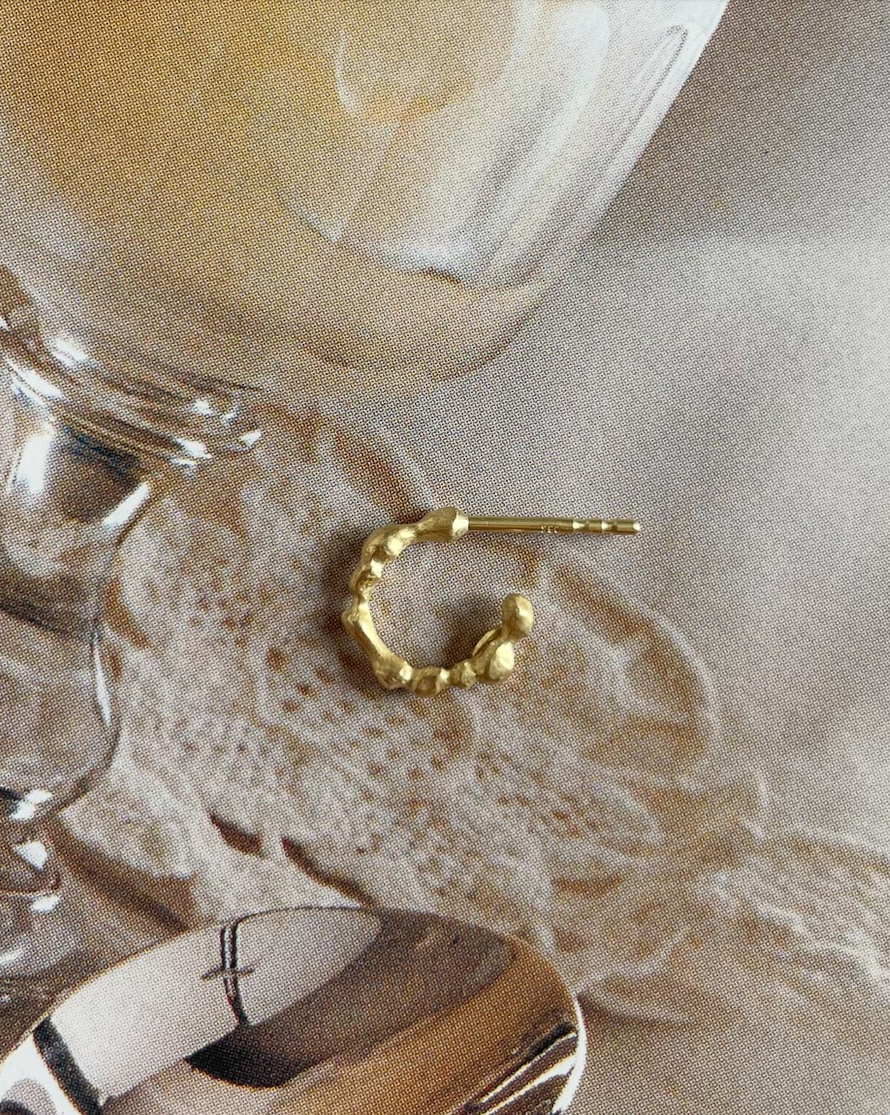 Trail Small Gold Hoop